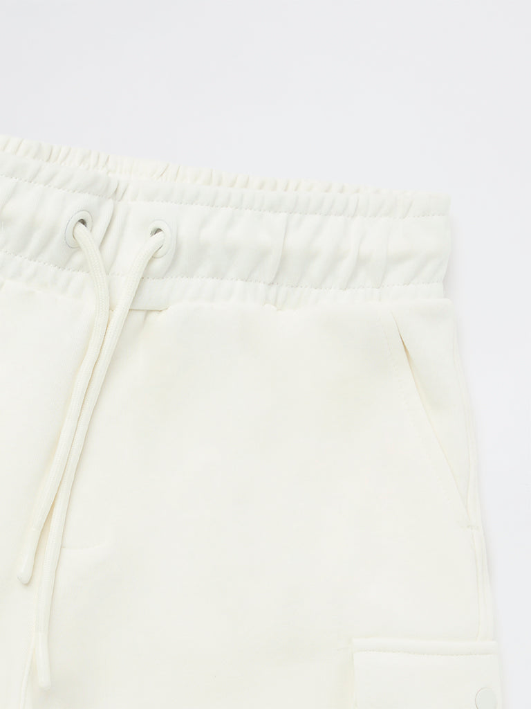 Y&F Kids Boys Off-White Mid-Rise Cotton-Blend Shorts