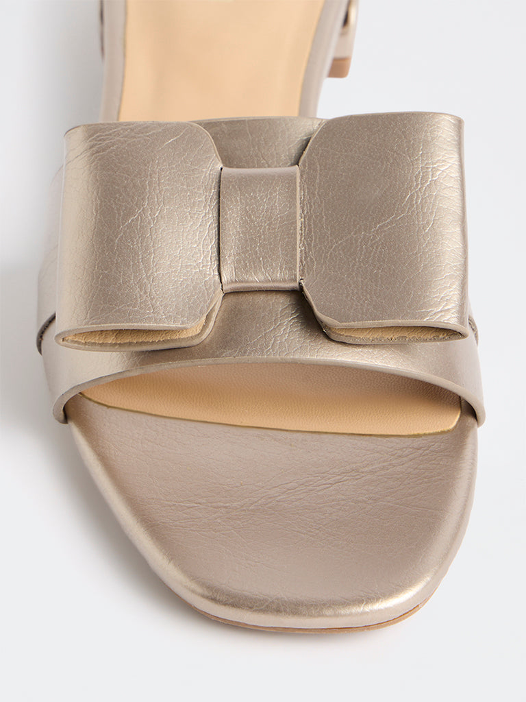 LUNA BLU Champagne Bow-Detail Slides