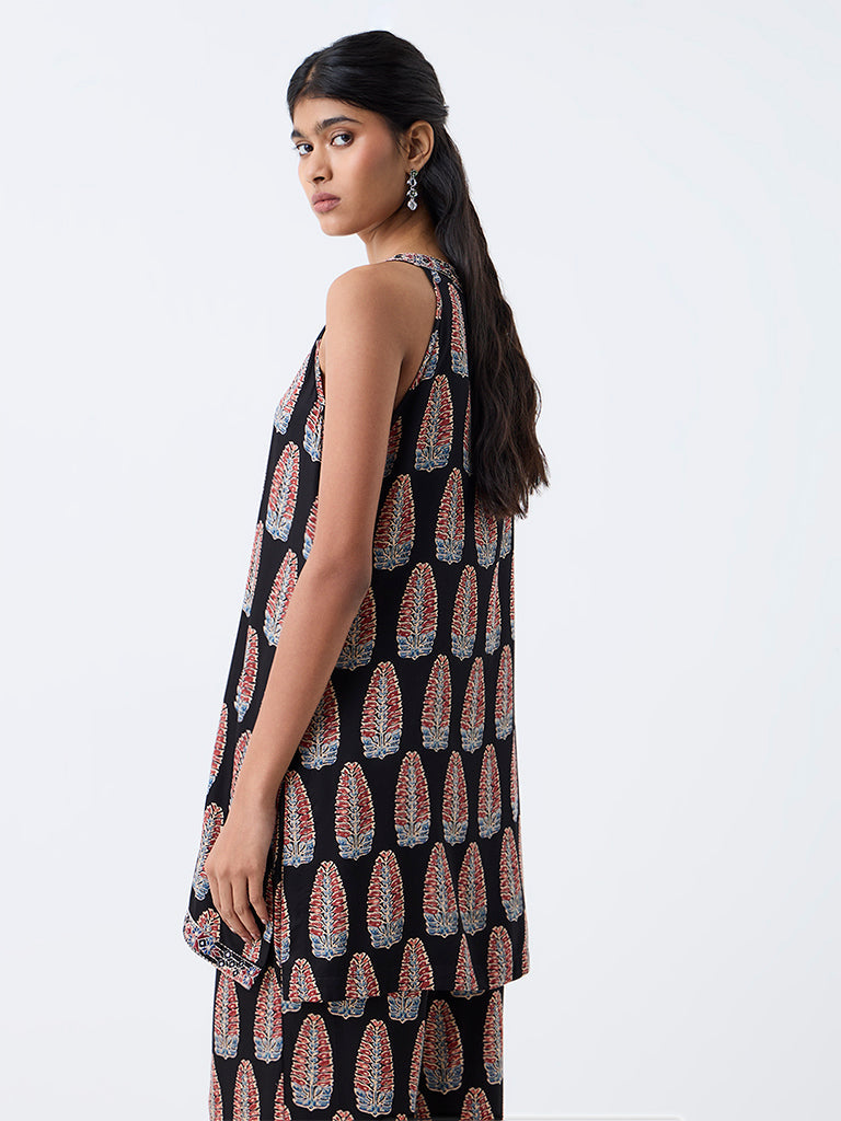 Utsa Black Floral Printed Straight Kurti