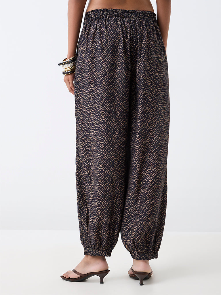 Utsa Black Geometric Printed Harem Pants