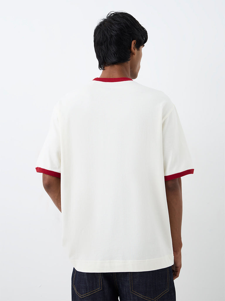 Nuon Off-White Graphic Design Oversized-Fit T-Shirt