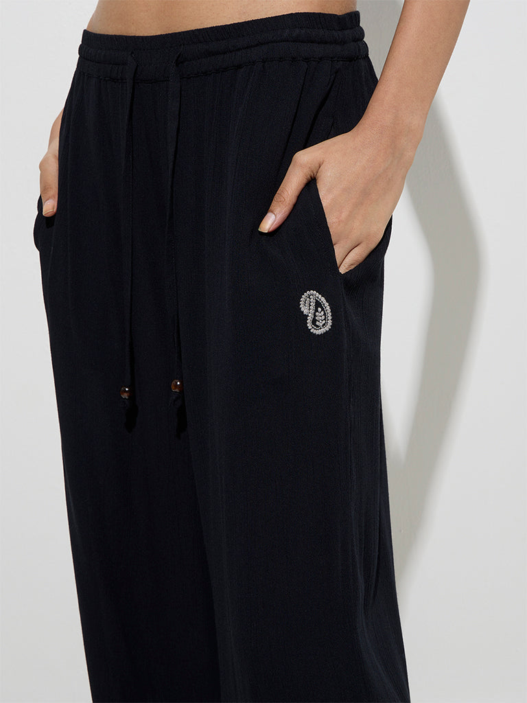 Bombay Paisley Black Printed High-Rise Pants