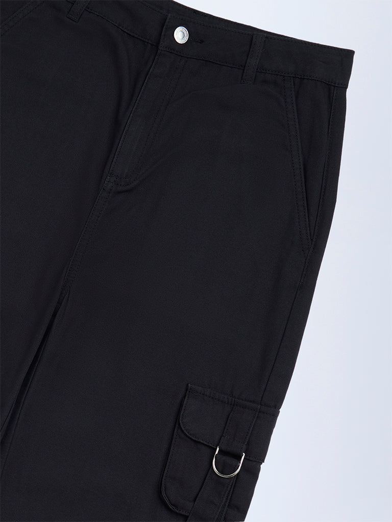 Y&F Kids Girls Black Solid Mid-Rise Cotton Trousers
