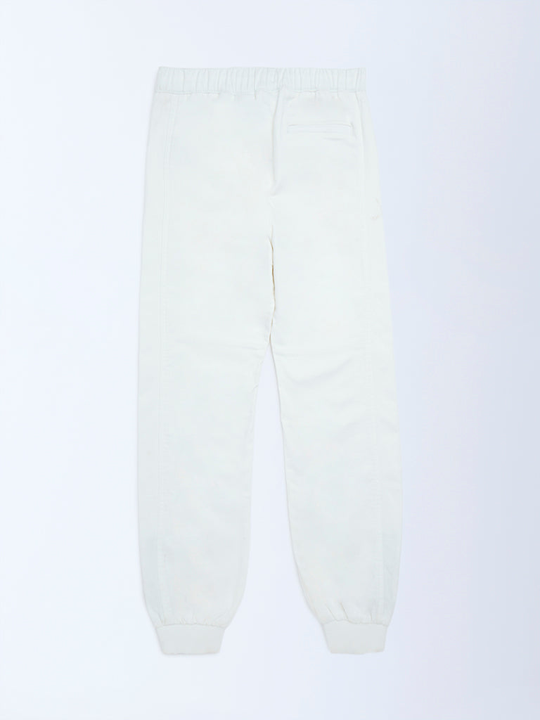 Y&F Kids Boys White Mid-Rise Cotton-Blend Joggers