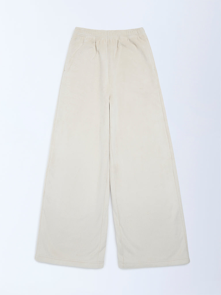 Y&F Kids Girls Beige Cargo-Style High-Rise Cotton Trousers