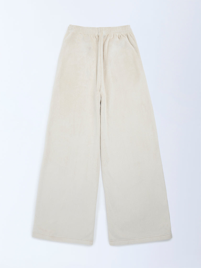 Y&F Kids Girls Beige Cargo-Style High-Rise Cotton Trousers