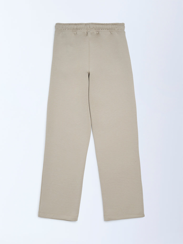 Y&F Kids Boys Beige Solid Mid-Rise Pants