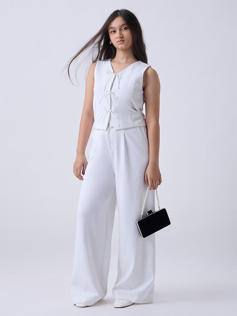 Y&F Kids Girls White Solid High-Rise Trousers