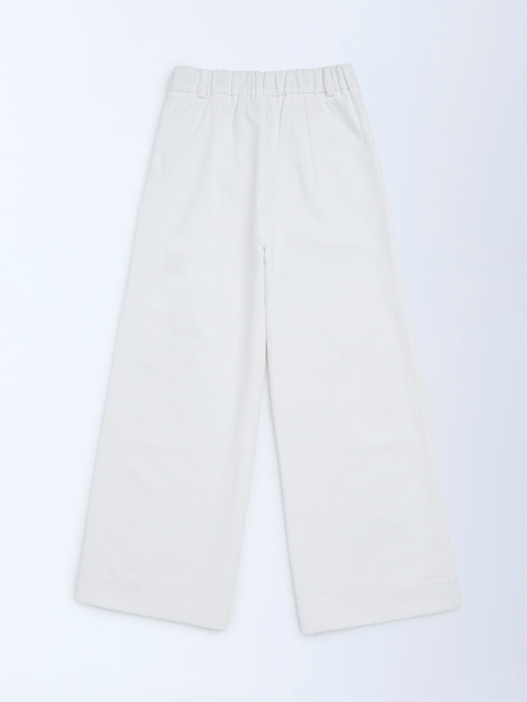 Y&F Kids Girls White Solid High-Rise Trousers