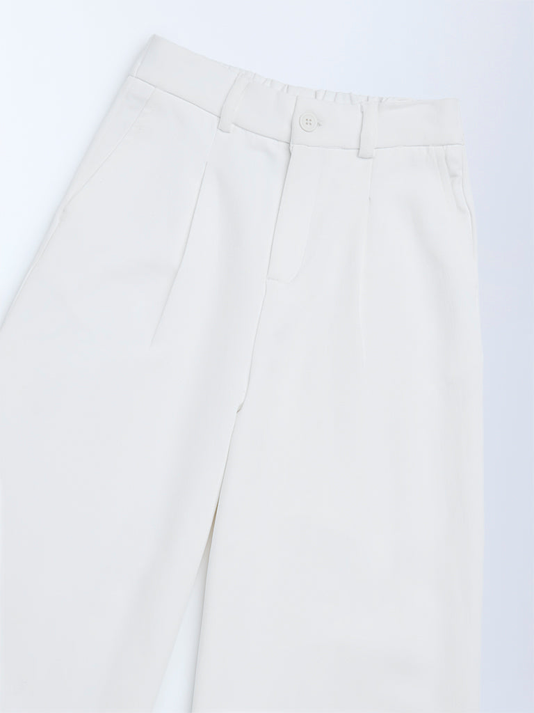 Y&F Kids Girls White Solid High-Rise Trousers