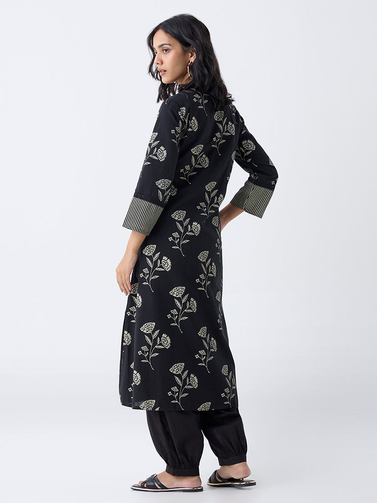 Utsa Black Floral Design Cotton-Blend A-Line Kurta