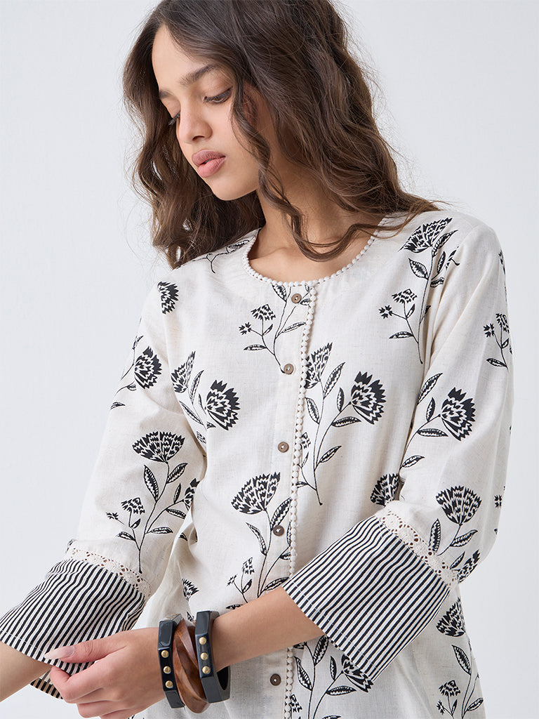 Utsa Off-White Floral Pattern Cotton-Blend A-Line Kurta