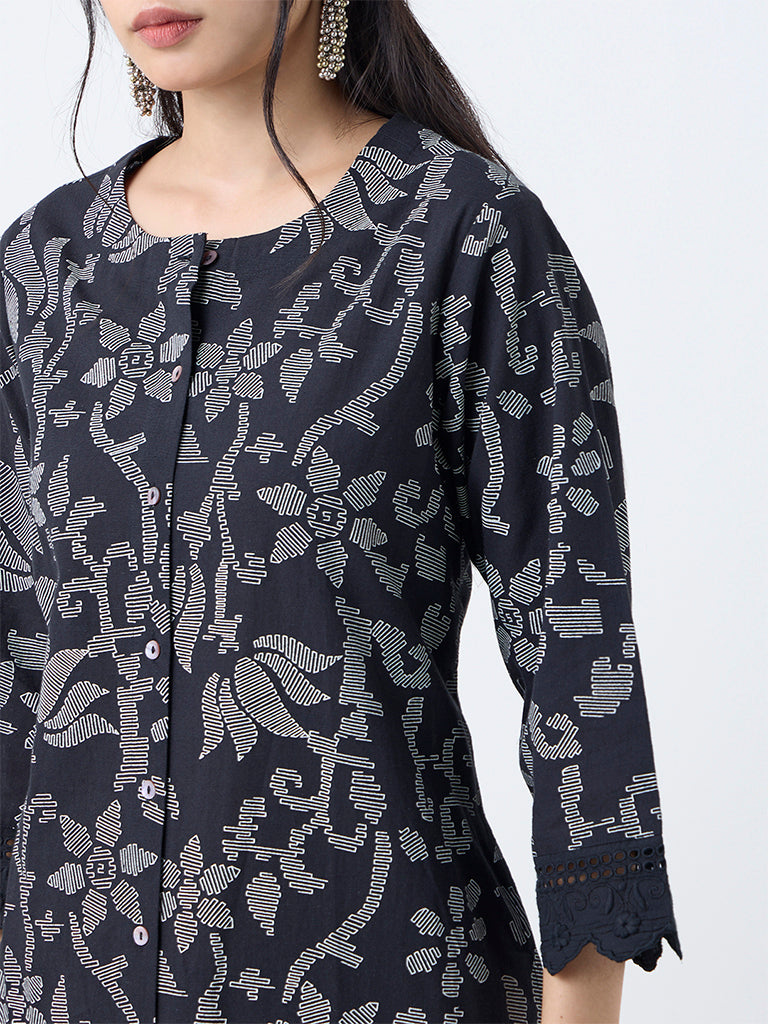 Utsa Black Floral Pattern Cotton-Blend A-Line Kurta