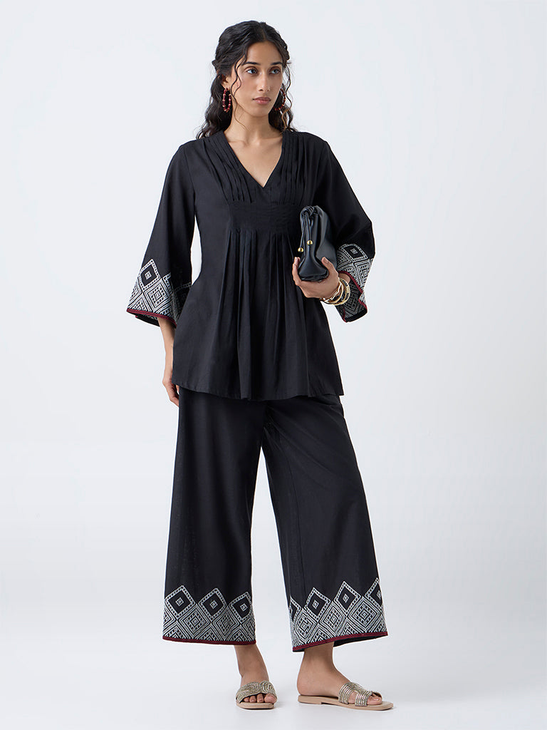 Utsa Black Embroidered Cotton Tunic