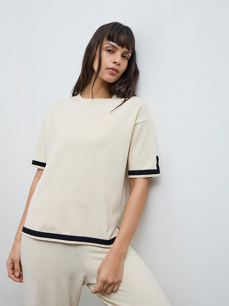 Wunderlove Off-White Contrast-Detailed Top