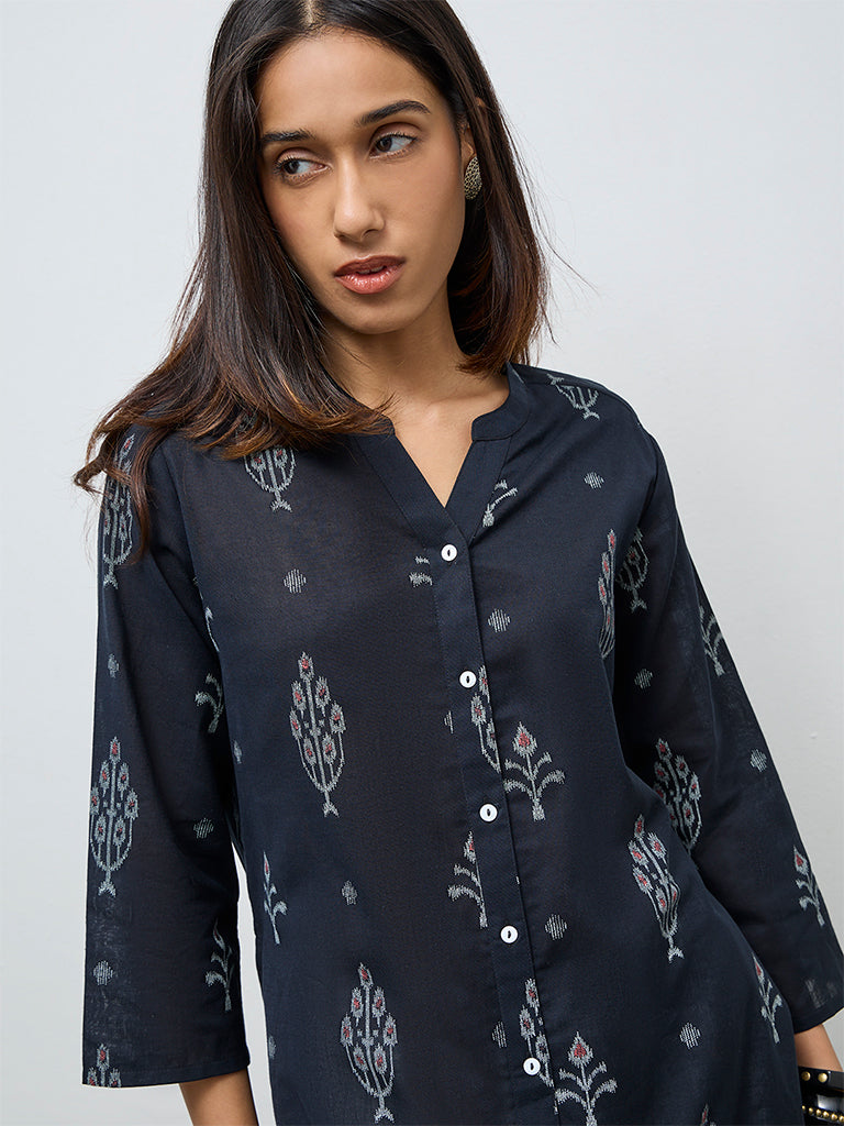 Utsa Black Ikat Printed Cotton-Blend A-Line Kurta