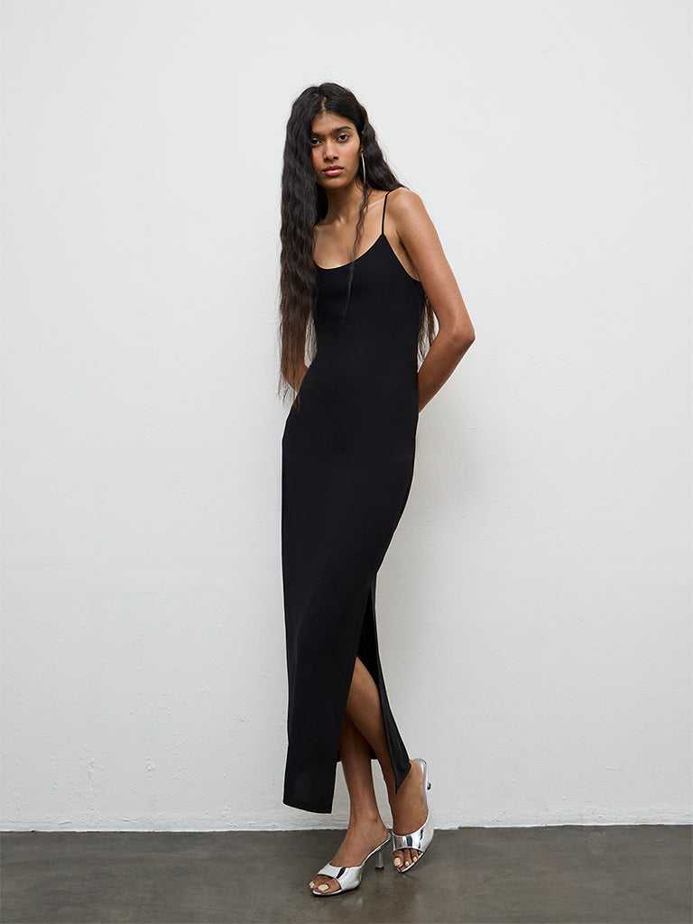 Nuon Black Solid Slit-Detail Bodycon Dress