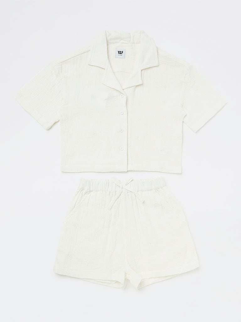Y&F Kids Girls White Floral-Detail Cotton Shirt and Shorts Set