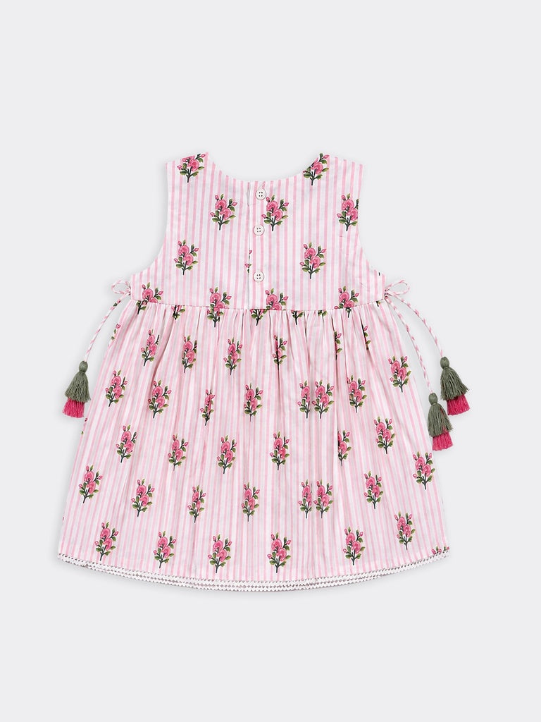 Utsa Kids Girls White Floral Printed Fit and Flare Top - (2-8 yrs)