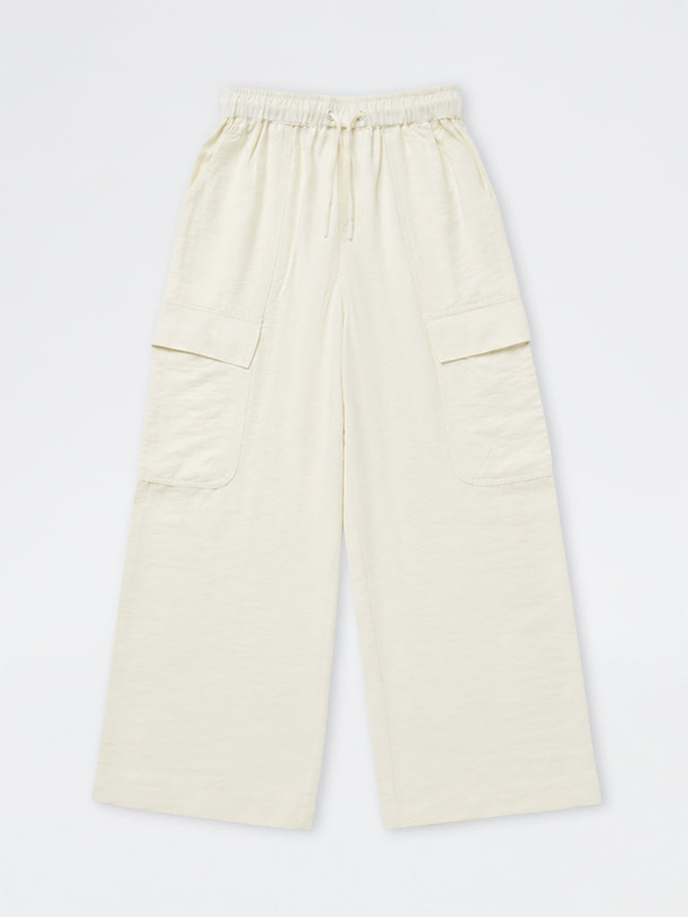 Girls Off-White Solid High-Rise Trousers