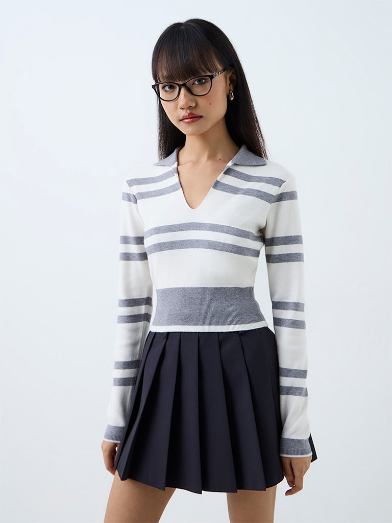 Nuon White and Grey Striped Knitted Top