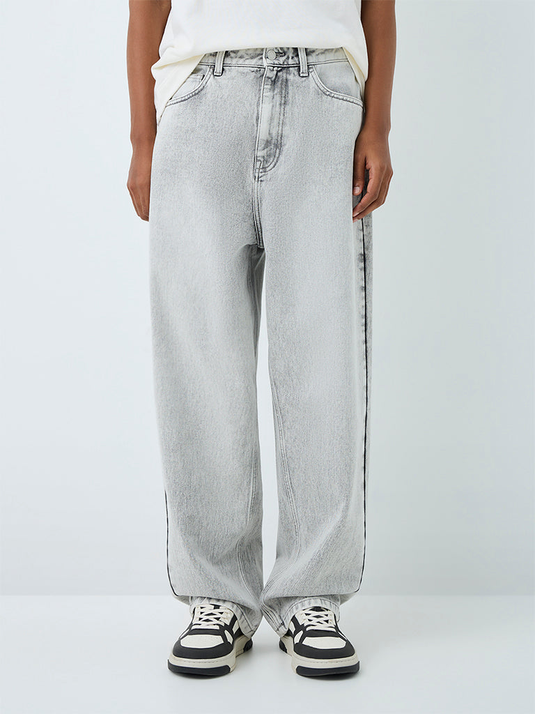 Nuon Grey Washed Skater-Fit Mid-Rise Jeans