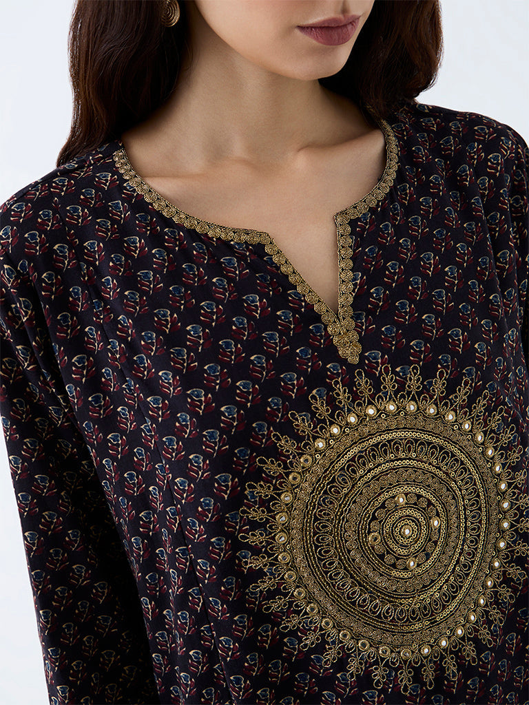 Utsa Black Floral Printed Straight Kurta