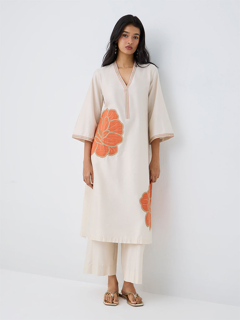 Utsa Ivory Floral Detailed A-Line Kurta