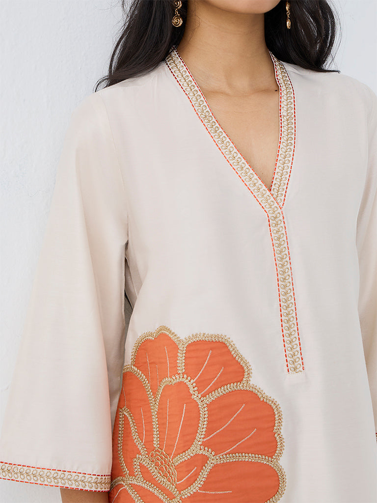 Utsa Ivory Floral Detailed A-Line Kurta