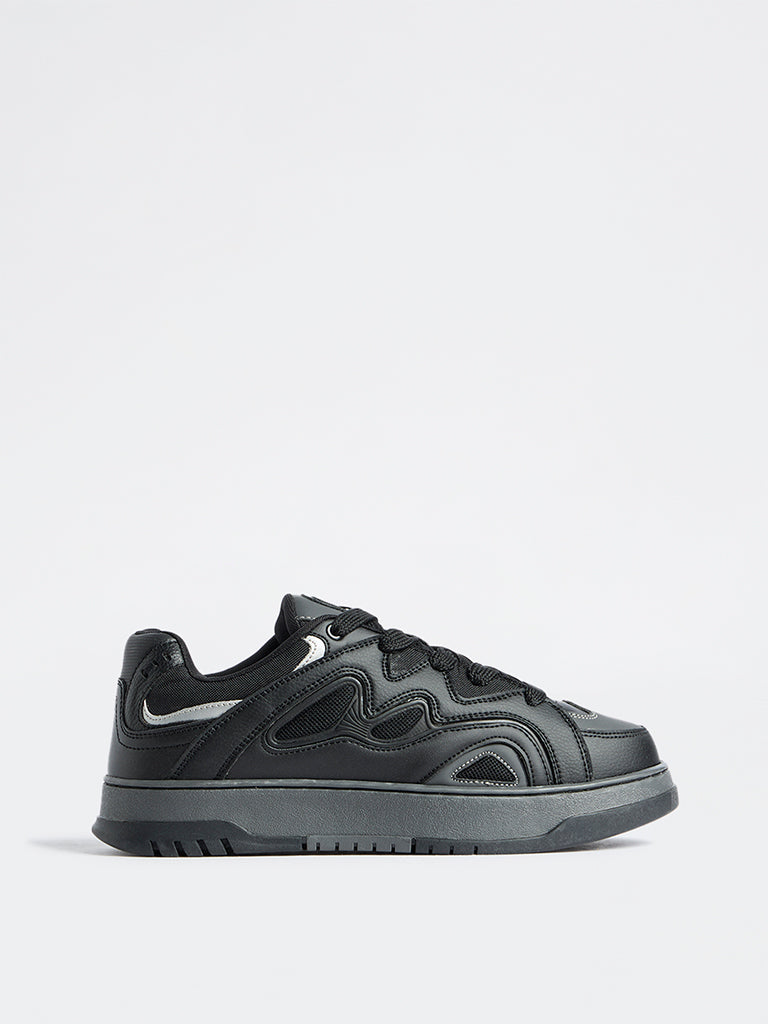 SOLEPLAY Black Contrast-Detailed Retro Lace-Up Sneakers