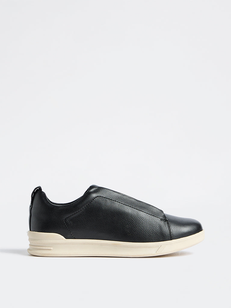 SOLEPLAY Black Leather Slip-On Sneakers