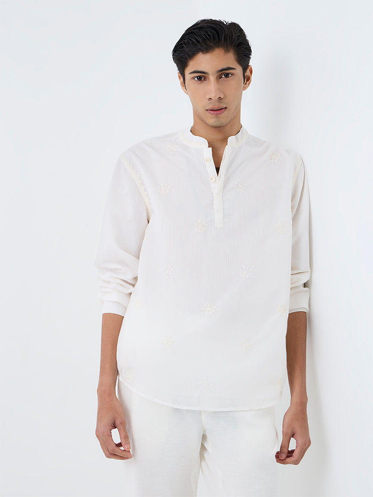 Kala by ETA Off-White Floral Embroidered Relaxed-Fit Cotton-Blend Kurta