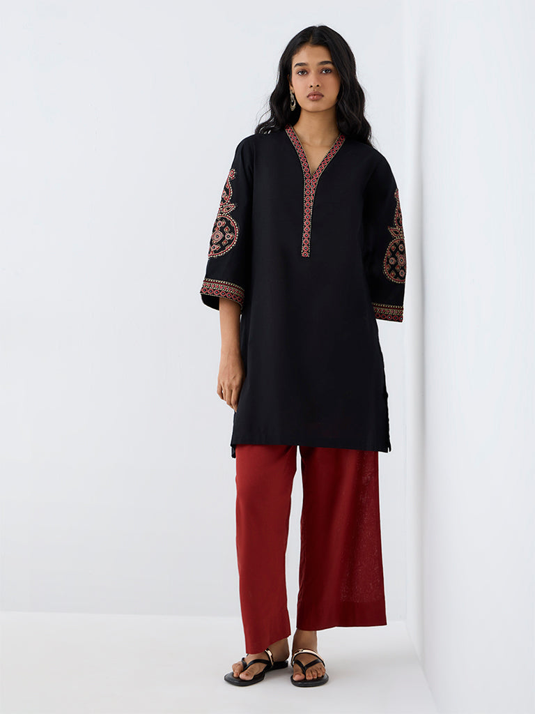 Utsa Black Floral Embroidered A-Line Kurta