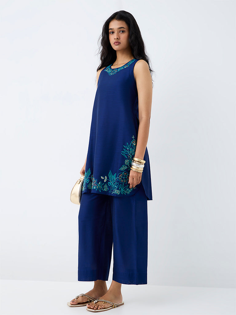 Utsa Blue Foliage Embroidered Straight Kurta