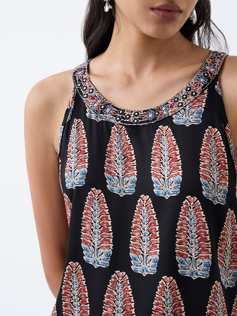 Utsa Black Floral Printed Straight Kurti