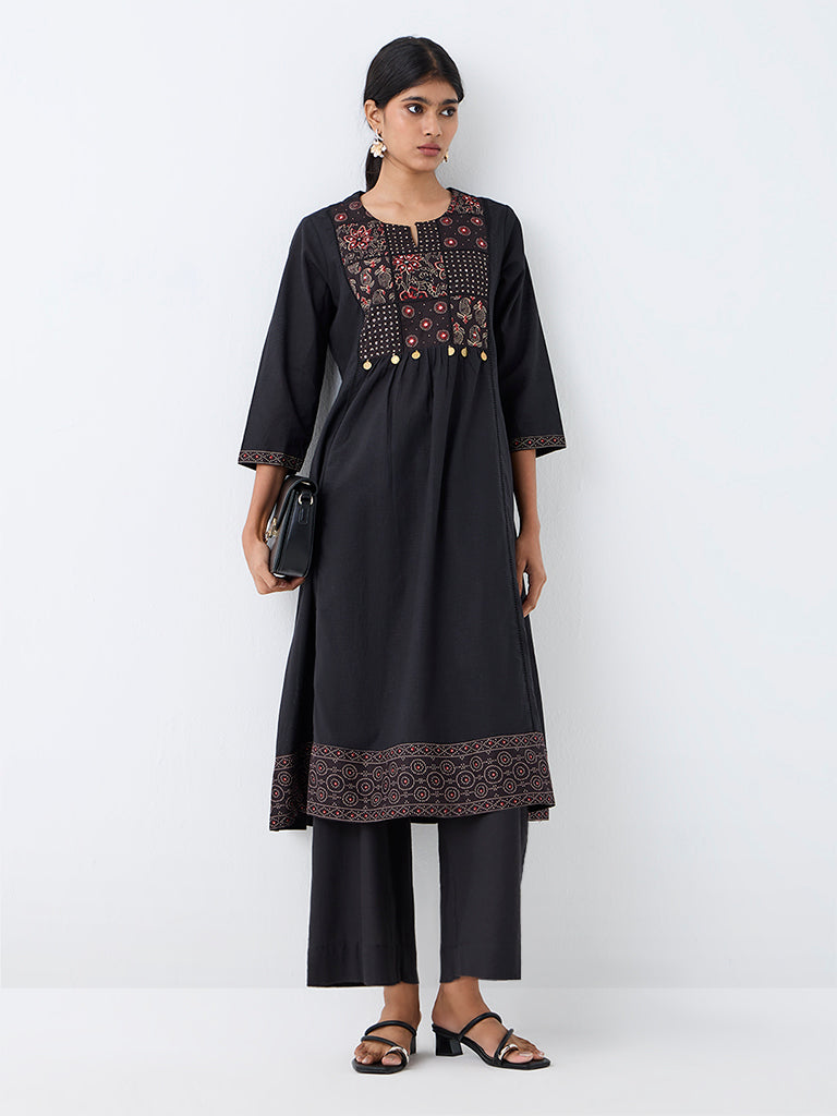 Utsa Black Solid Cotton Pants