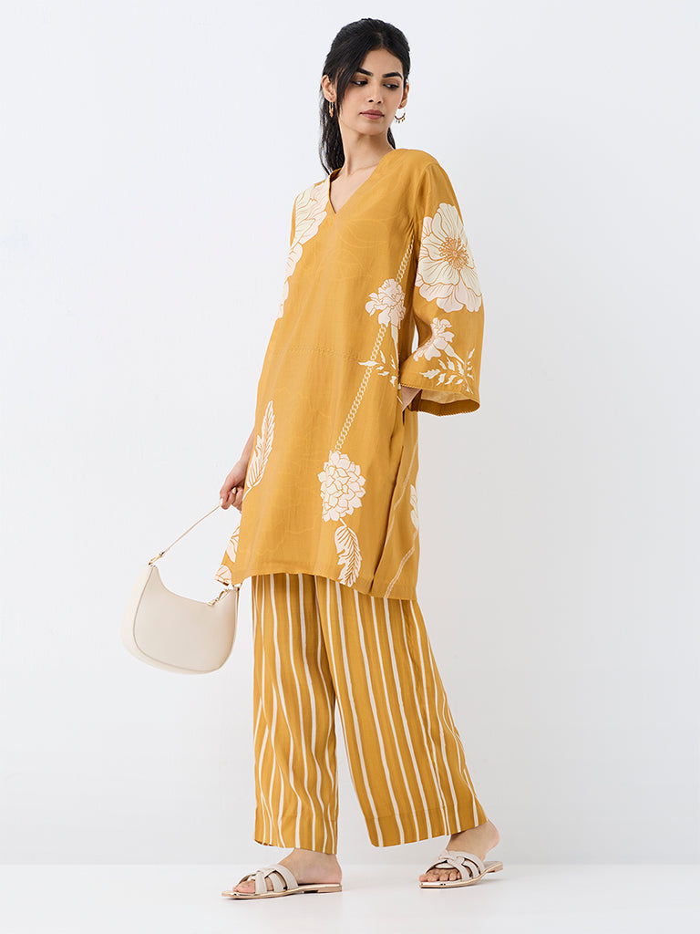 Utsa Yellow Striped Pants