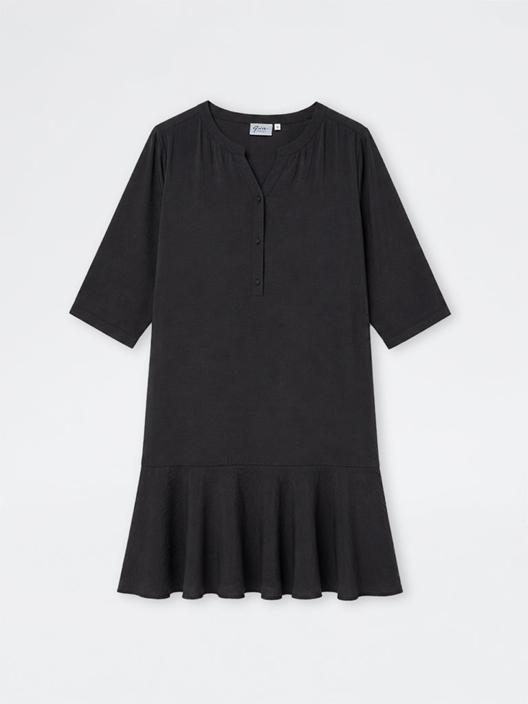 Gia Black Solid Straight Dress