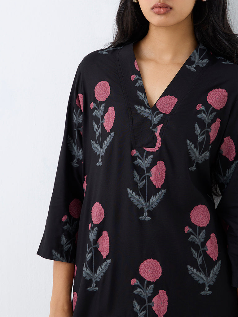 Utsa Black Foliage Pattern Cotton-Blend A-Line Kurta
