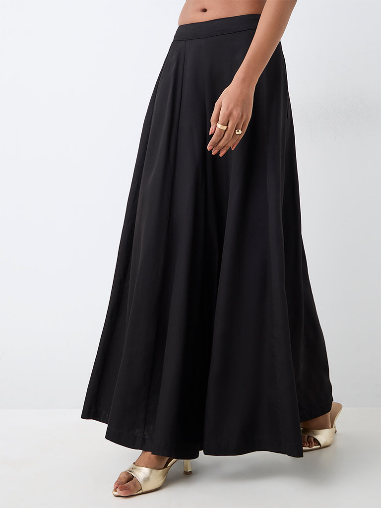 Vark Black Solid Flared Palazzos