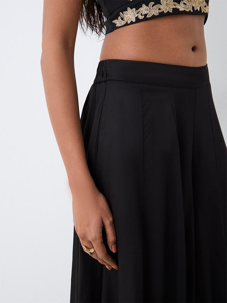 Vark Black Solid Flared Palazzos