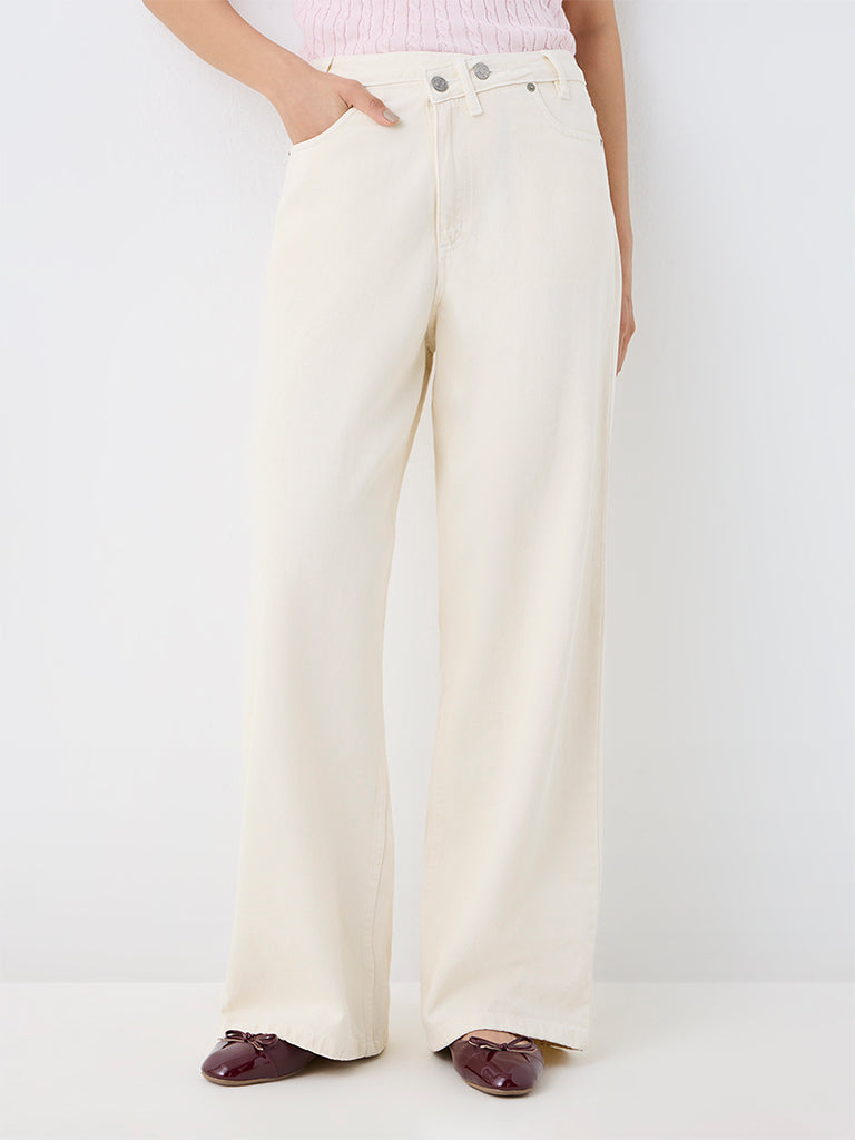Nuon Off-White High-Waist Straight-Leg Jeans
