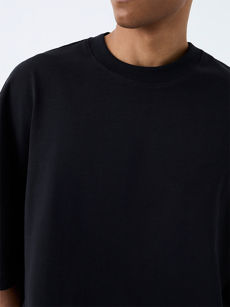 Nuon Black Solid Relaxed-Fit Cotton T-Shirt