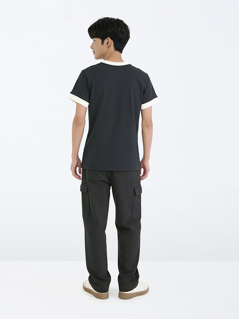 Boys Black Cargo-Style Mid-Rise Cotton Trackpants