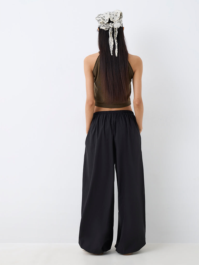 Nuon Black Solid High-Rise Balloon Pants