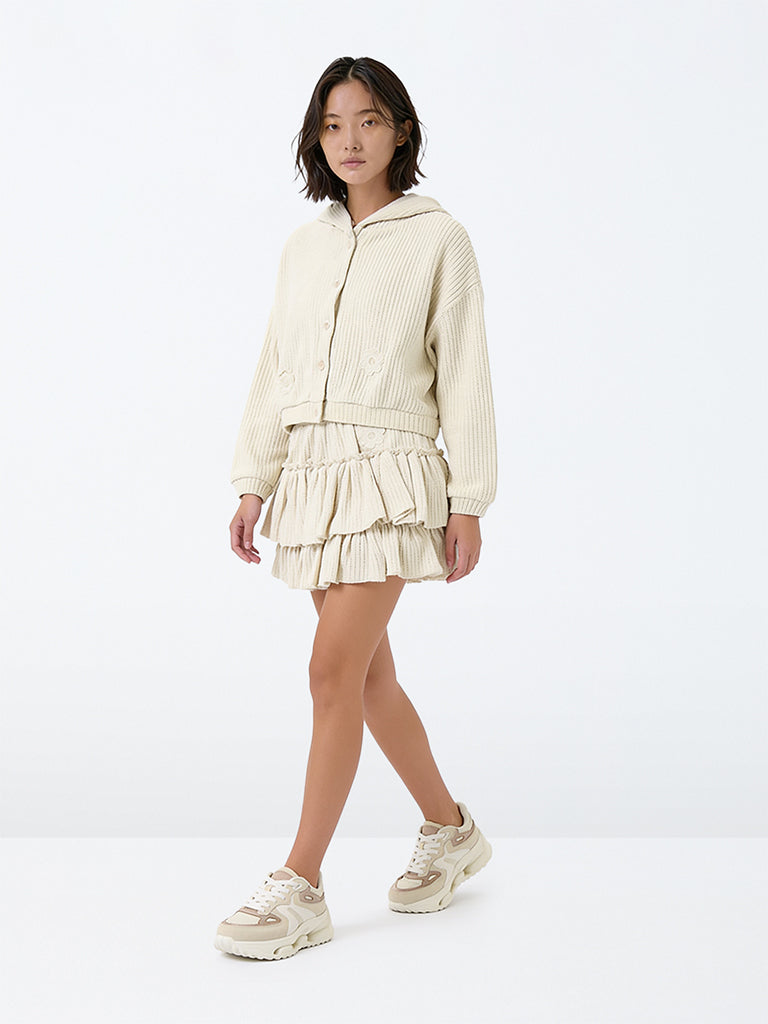 Girls Light Beige Floral Applique High-Rise Tiered Skirt